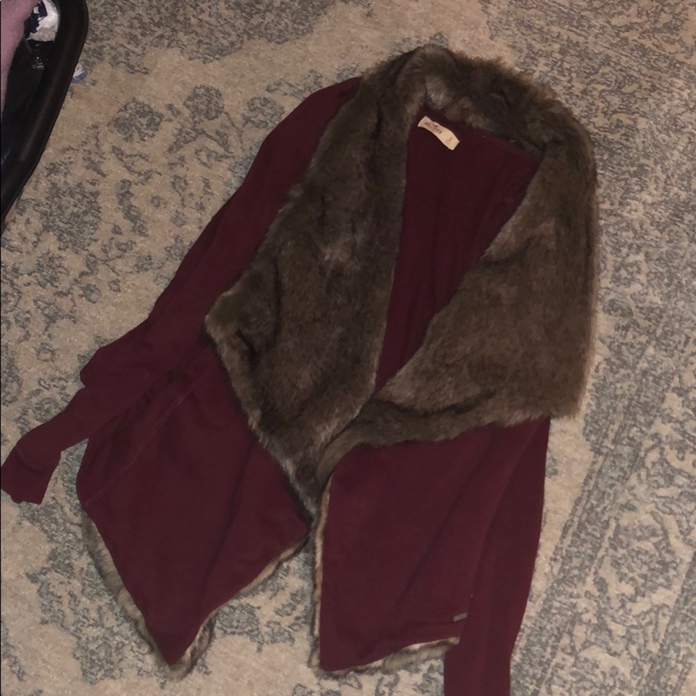 Hollister fo fur sweater